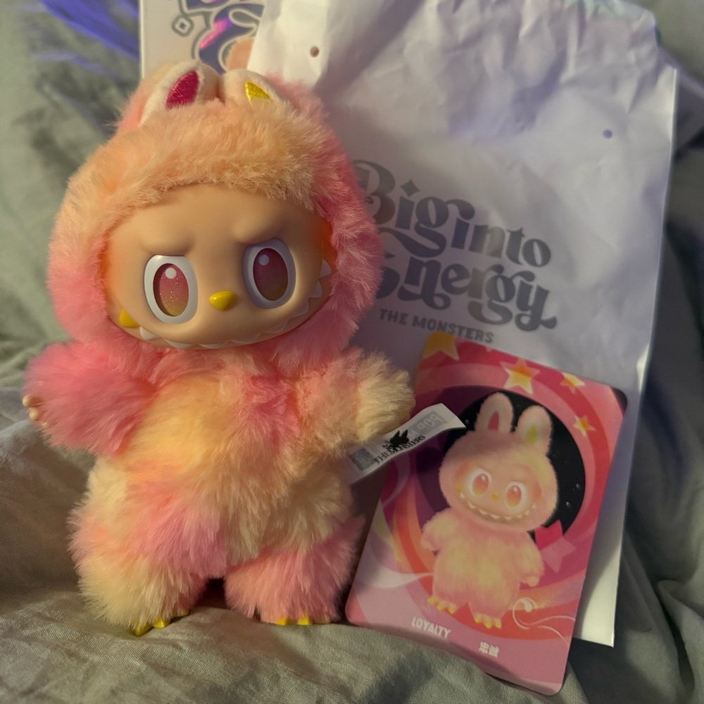 Labubu Big into Energy